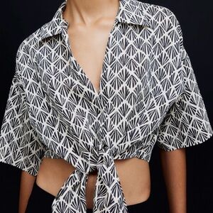 H&M Woven Tie-Front Printed Crop Top - Black & Off White